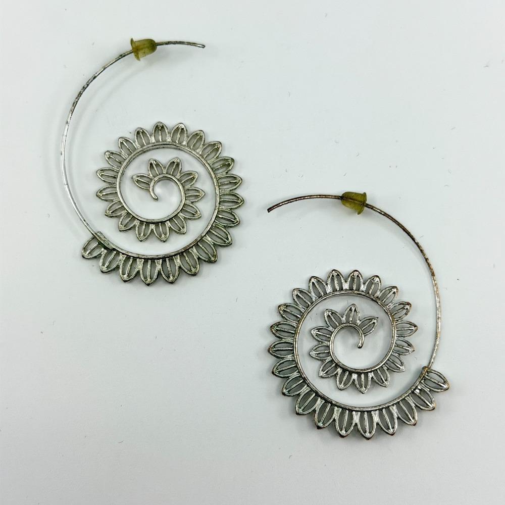 Vintage Boho Silver Tone Spiral Hoop Earrings Filigree Swirl Flower Open Hoops